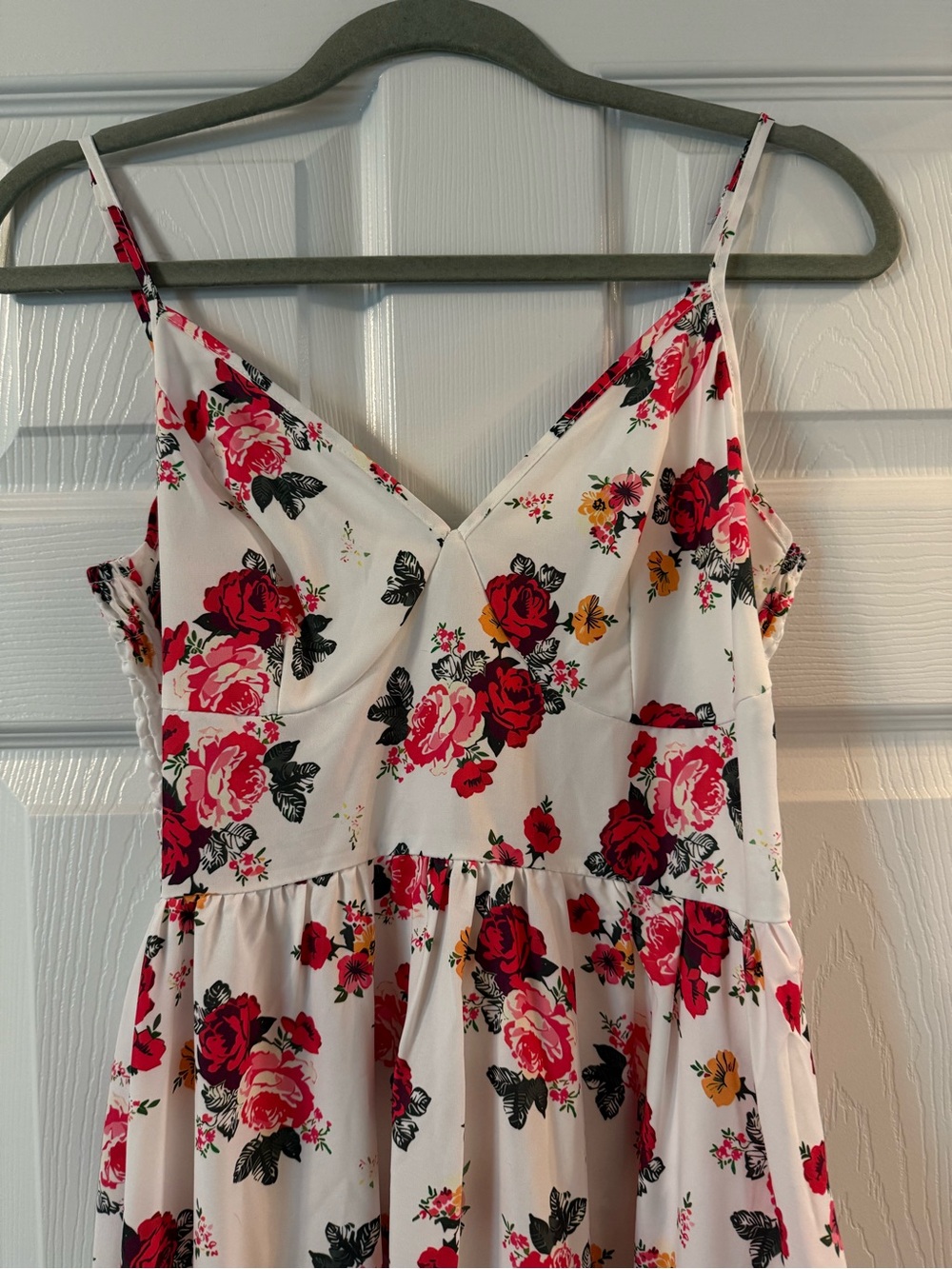 SHEIN White Maxi Dress with Red & Pink Rose Print - Picture 2 of 5